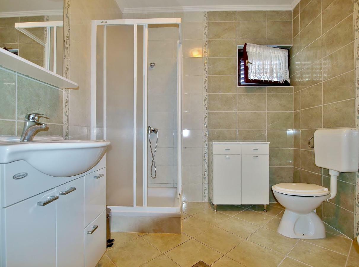 Apartmani Danijela Lopar Exteriör bild